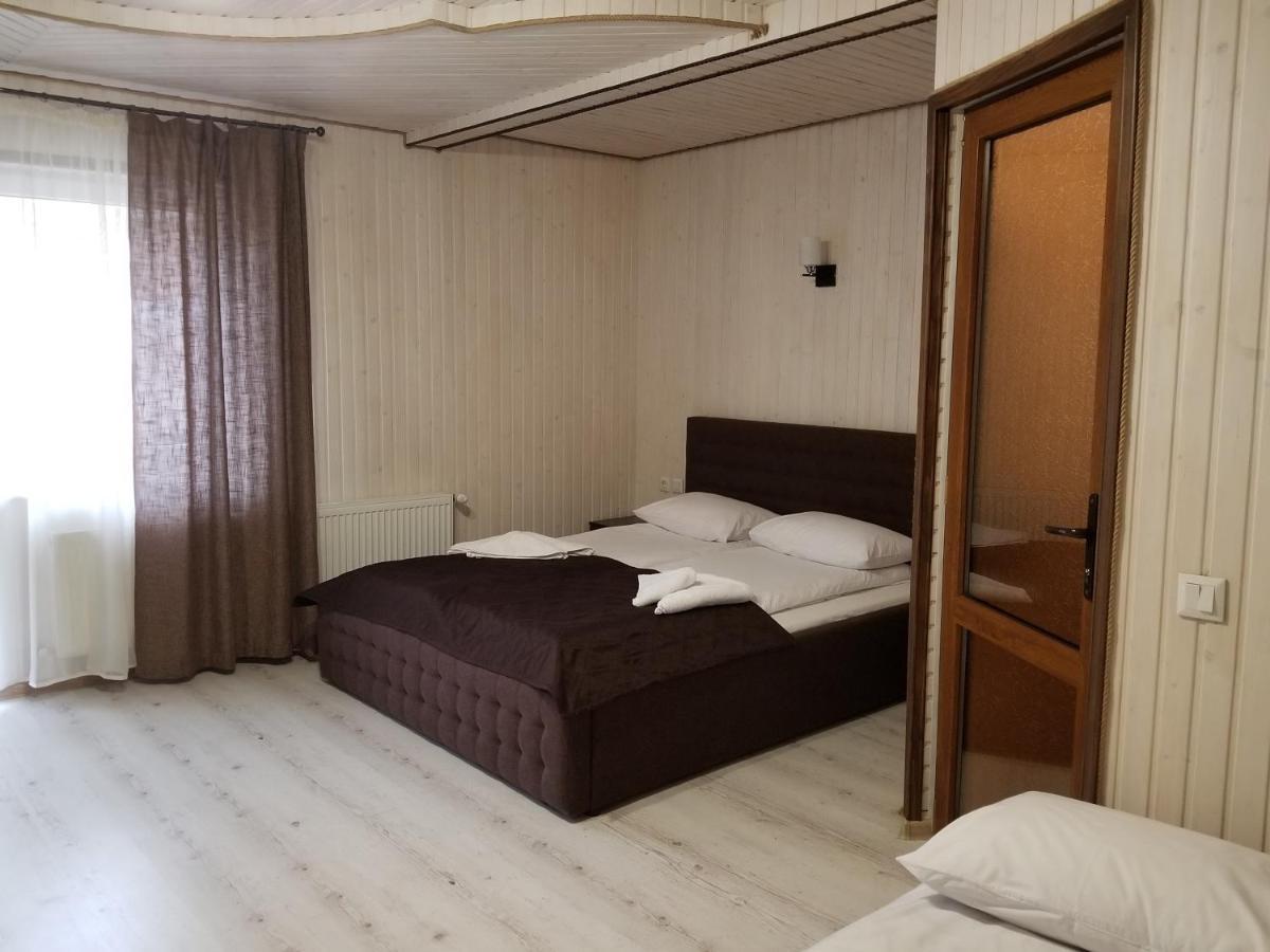 Guest House Mountain บูโคเวล ภายนอก รูปภาพ